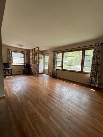 5902 Saint Albans Street N, Shoreview, MN 55126