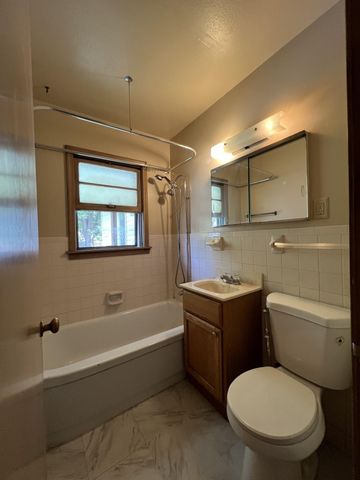 5902 Saint Albans Street N, Shoreview, MN 55126