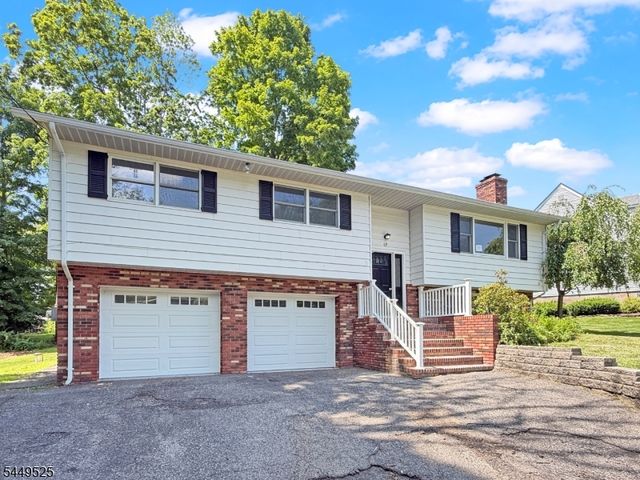 69 Cedar Tree Dr, Vernon Twp., NJ 07422