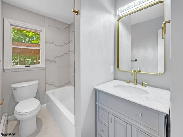 69 Cedar Tree Dr, Vernon Twp., NJ 07422