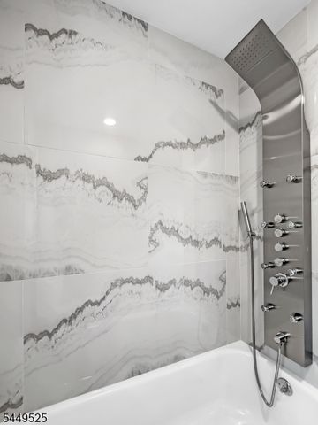 69 Cedar Tree Dr, Vernon Twp., NJ 07422