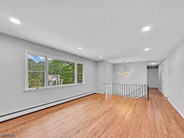 69 Cedar Tree Dr, Vernon Twp., NJ 07422