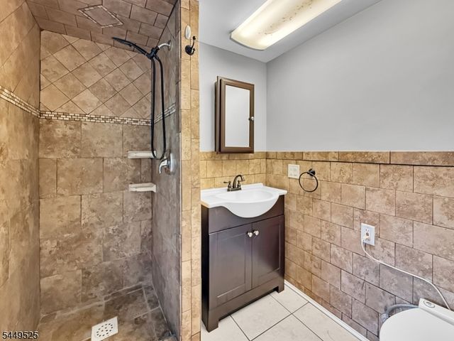 69 Cedar Tree Dr, Vernon Twp., NJ 07422