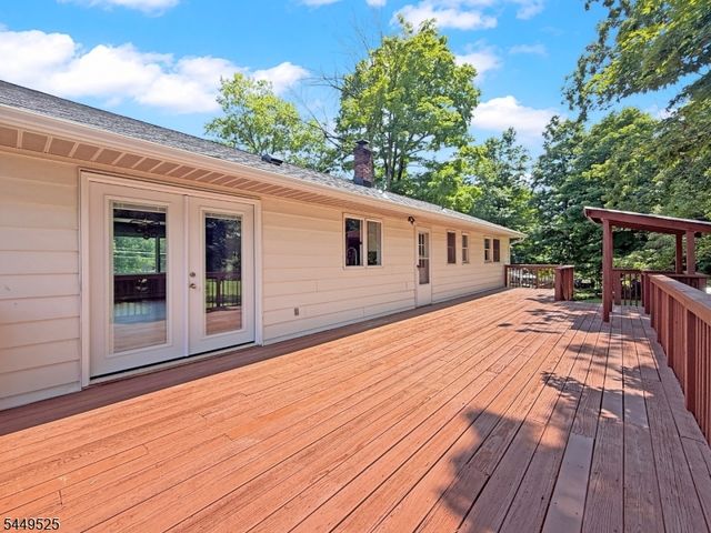 69 Cedar Tree Dr, Vernon Twp., NJ 07422