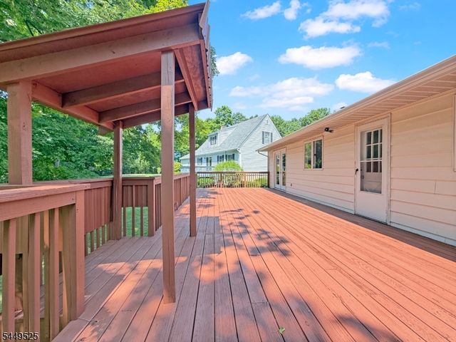 69 Cedar Tree Dr, Vernon Twp., NJ 07422