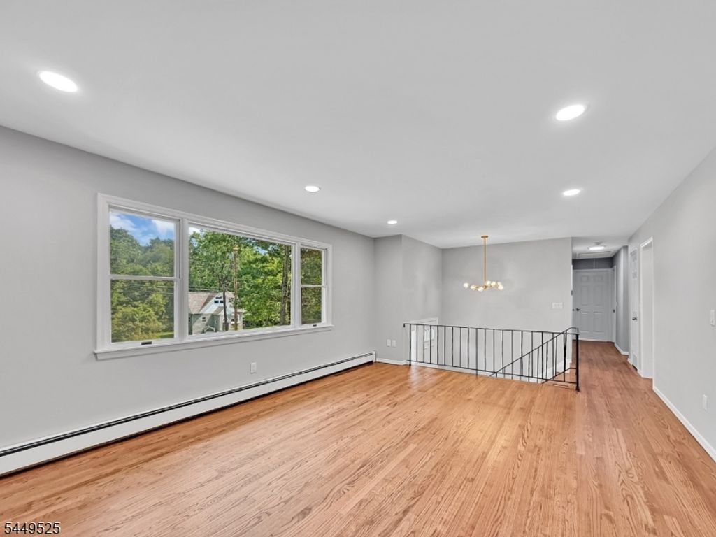 69 Cedar Tree Dr, Vernon Twp., NJ 07422 — photo 4