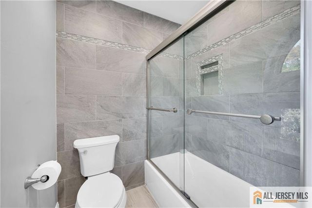 24 Catherine Court 266, Old Bridge, NJ 08879
