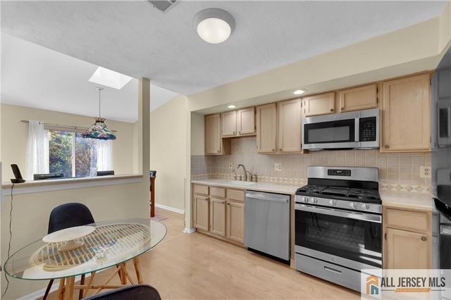 24 Catherine Court 266, Old Bridge, NJ 08879