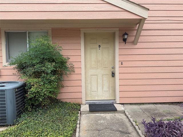8048 Sands Point Drive D, Houston, TX 77036