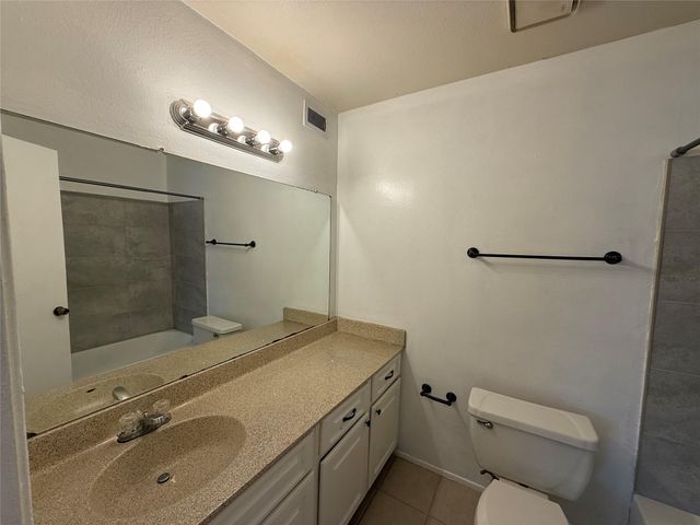 8048 Sands Point Drive D, Houston, TX 77036