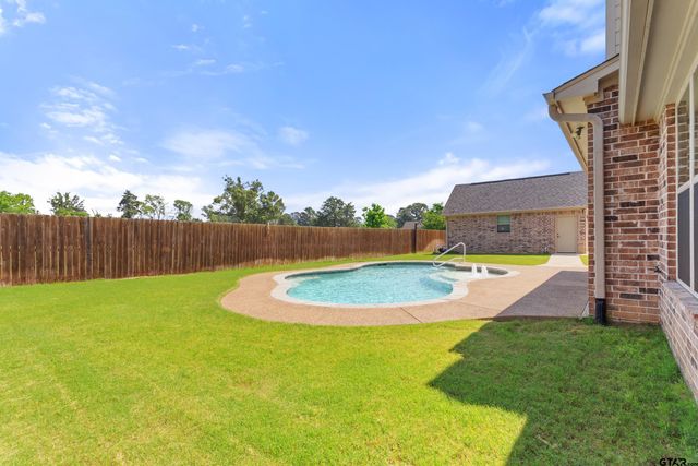 105 Nathan Rd., Chandler, TX 75758