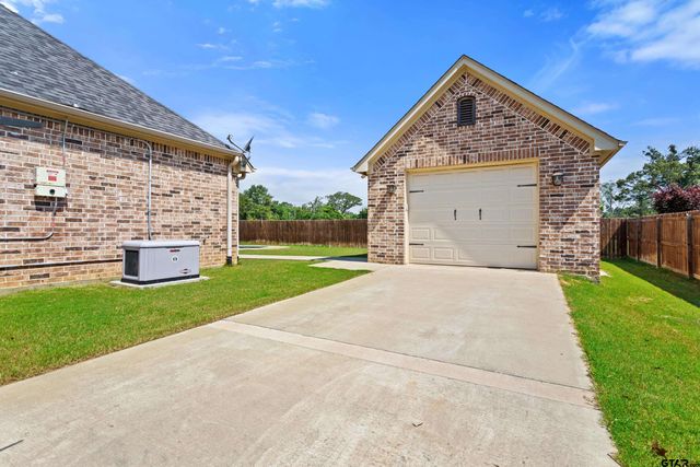 105 Nathan Rd., Chandler, TX 75758