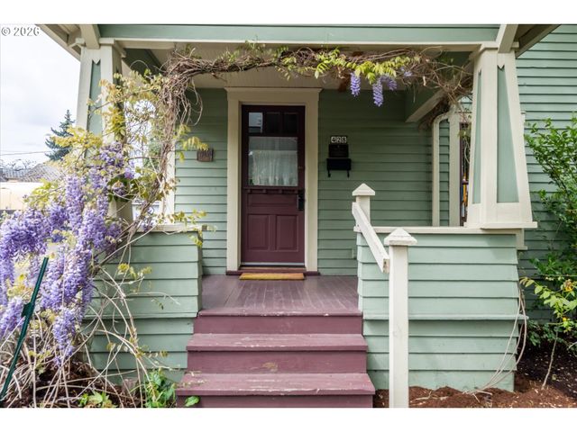 428 5TH St, Springfield, OR 97477