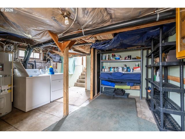 428 5TH St, Springfield, OR 97477