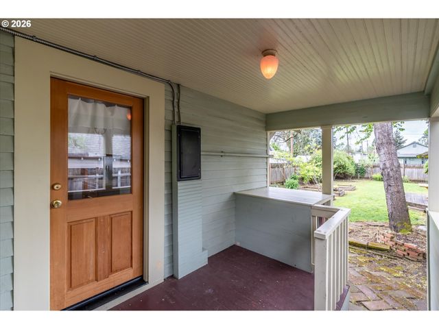 428 5TH St, Springfield, OR 97477