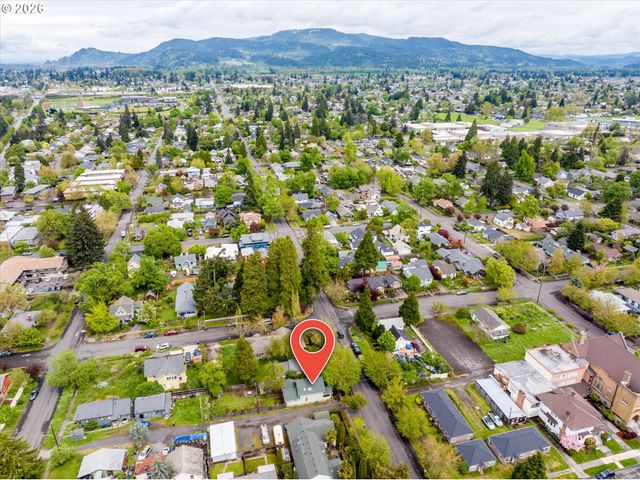 428 5TH St, Springfield, OR 97477