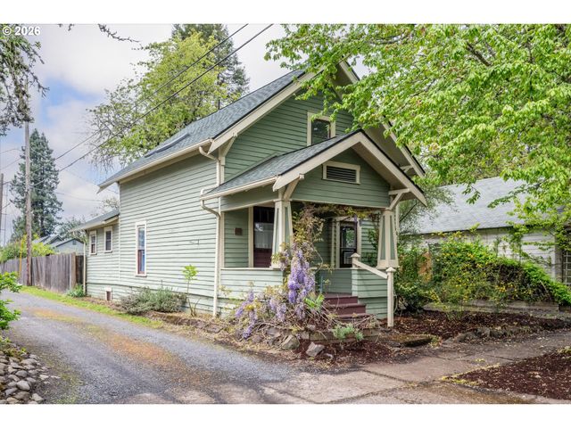 428 5TH St, Springfield, OR 97477