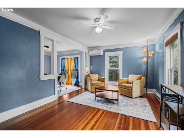 428 5TH St, Springfield, OR 97477