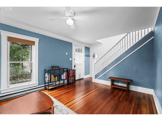 428 5TH St, Springfield, OR 97477