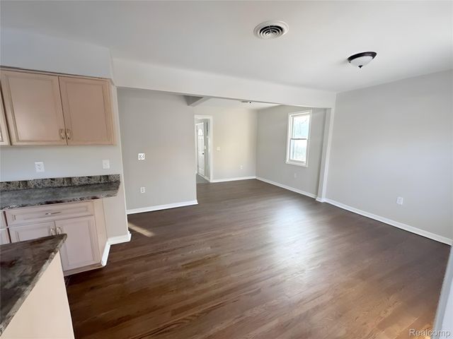 10426 Stark Road, Livonia, MI 48150