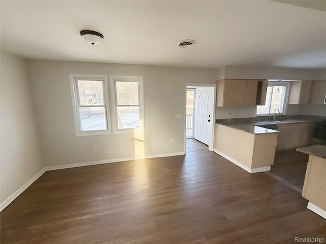 10426 Stark Road, Livonia, MI 48150