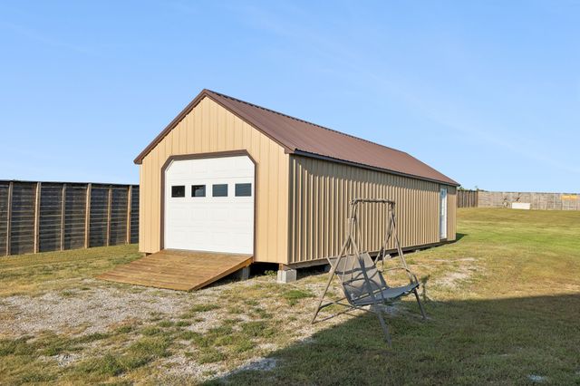 2743 W County Farm Rd, Springfield, TN 37172