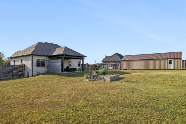 2743 W County Farm Rd, Springfield, TN 37172