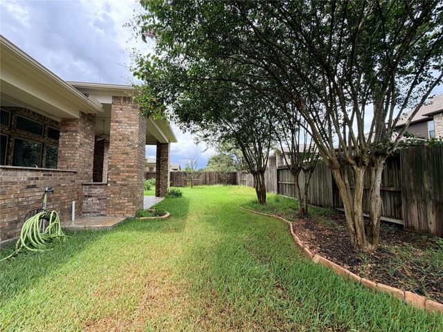 6806 Auburn Sands Drive, Spring, TX 77389