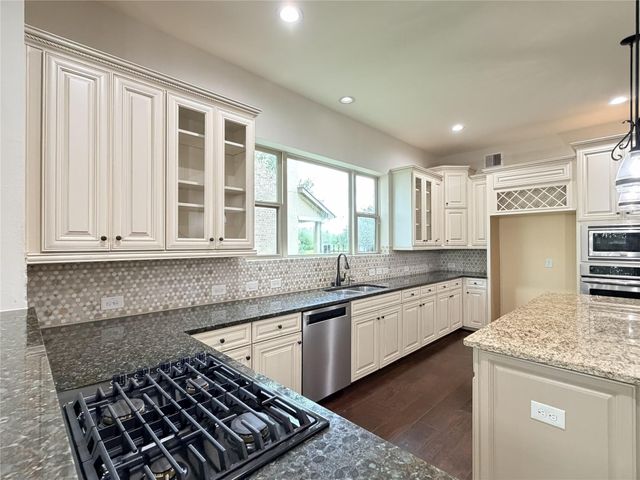 6806 Auburn Sands Drive, Spring, TX 77389