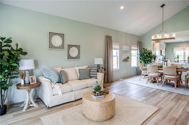 6137 Caleb Ct Court, Farmington, NY 14425