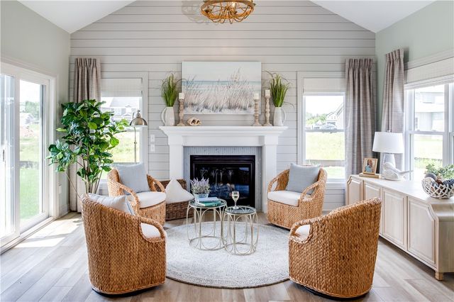 6137 Caleb Ct Court, Farmington, NY 14425