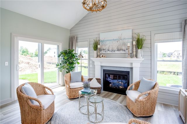 6137 Caleb Ct Court, Farmington, NY 14425