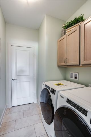 6137 Caleb Ct Court, Farmington, NY 14425