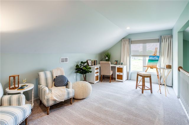 6137 Caleb Ct Court, Farmington, NY 14425