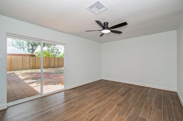 11223 Voltaire Drive, Houston, TX 77065