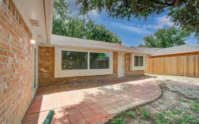11223 Voltaire Drive, Houston, TX 77065