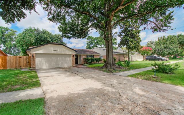 11223 Voltaire Drive, Houston, TX 77065