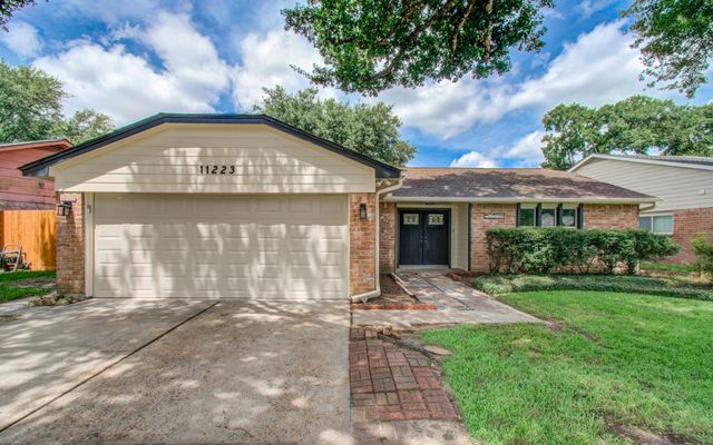 11223 Voltaire Drive, Houston, TX 77065