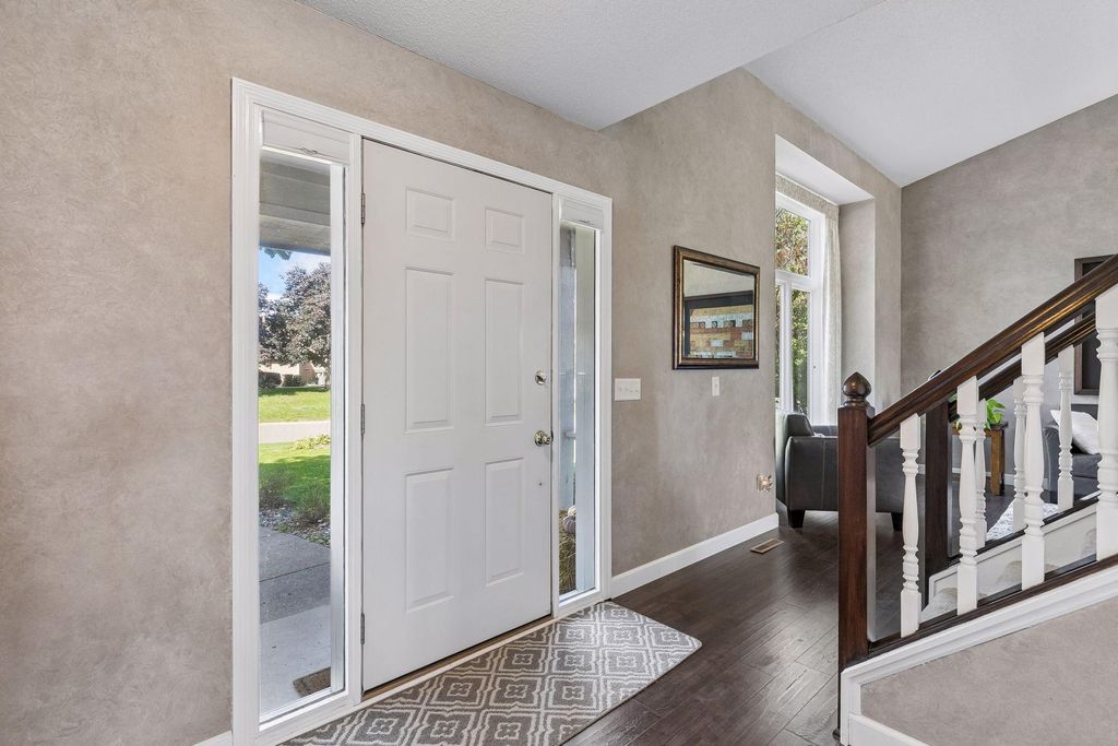 16738 Ides Circle, Lakeville, MN 55044 — photo 4