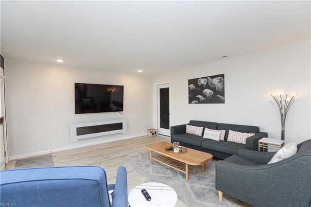 3811 Pretty Lake AVE, Norfolk, VA 23518