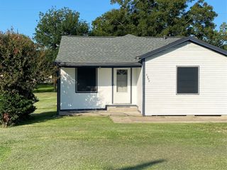 1802 N Avenue Q, Freeport, TX 77541