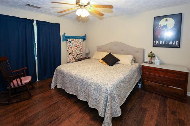 3129 N Woods Trail, Douglasville, GA 30135