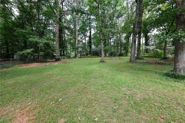 3129 N Woods Trail, Douglasville, GA 30135