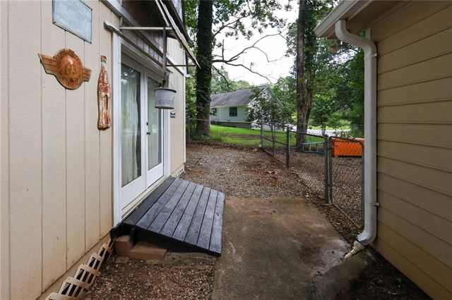 3129 N Woods Trail, Douglasville, GA 30135