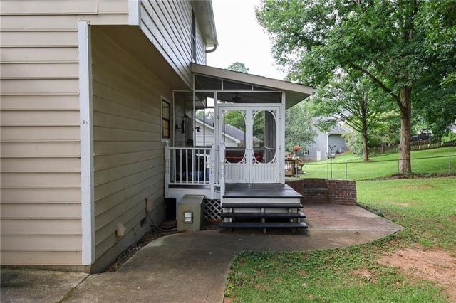 3129 N Woods Trail, Douglasville, GA 30135
