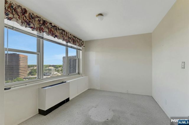 2000 Linwood Avenue 15 H, Fort Lee, NJ 07024