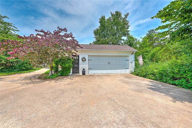 16247 Scotsdale Drive, Bella Vista, AR 72715