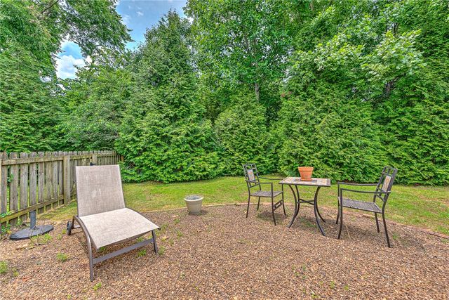 16247 Scotsdale Drive, Bella Vista, AR 72715