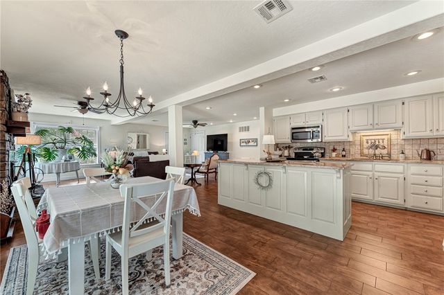 16247 Scotsdale Drive, Bella Vista, AR 72715