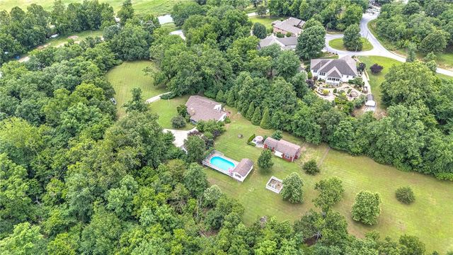 16247 Scotsdale Drive, Bella Vista, AR 72715